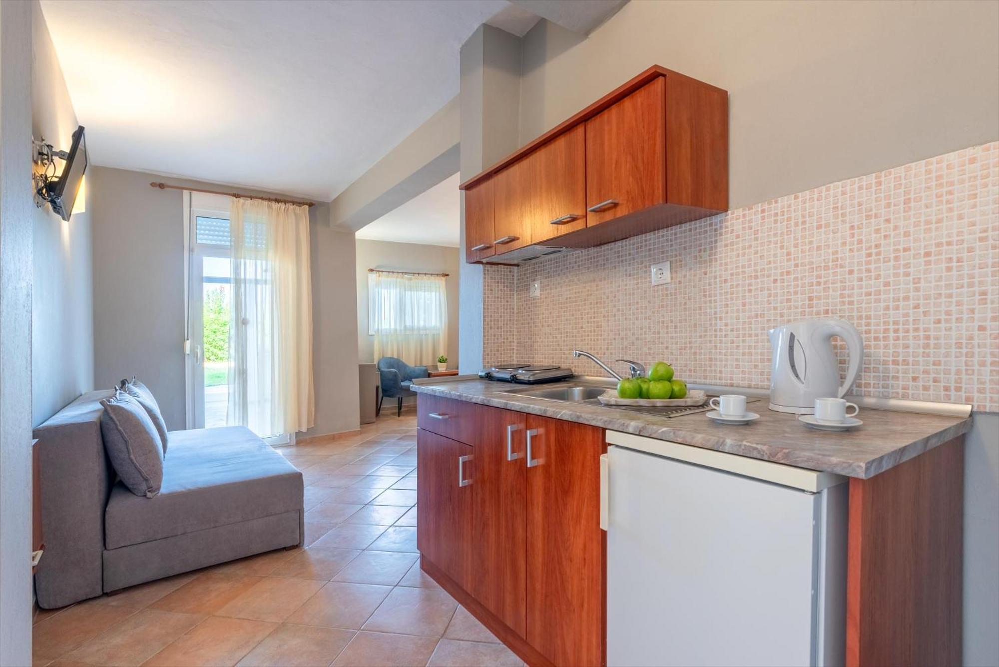Ampelia Hotel Kassandra Hanioti Exteriör bild