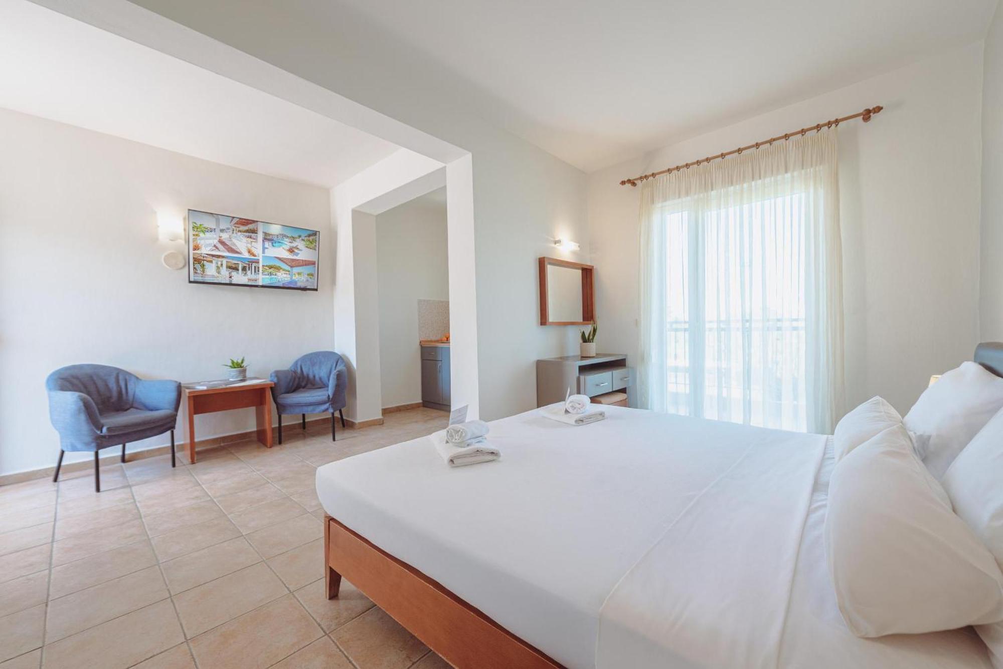 Ampelia Hotel Kassandra Hanioti Exteriör bild